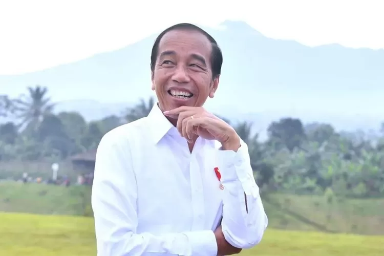 Potret Presiden Republik Indonesia Joko Widodo saat melakukan kunjungan kerja di Kabupaten Bogor, Jawa Barat. (Instagram @jokowi)