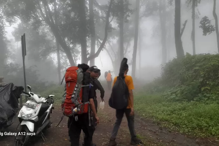 Puluhan Pendaki Masih Terjebak di Gunung Marapi Pasca-Erupsi, Tim SAR Dikerahkan untuk Evakuasi (Doc BKSDA Sumbar)