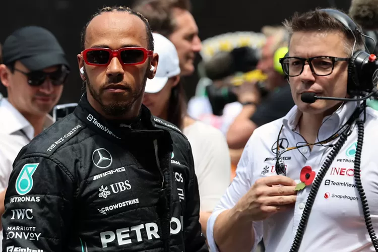 Pembalap Tim Mercedes F1 Lewis Hamilton dalam Menghadapi Musim 2023 (Mercedes-AMG Petronas F1 Team)