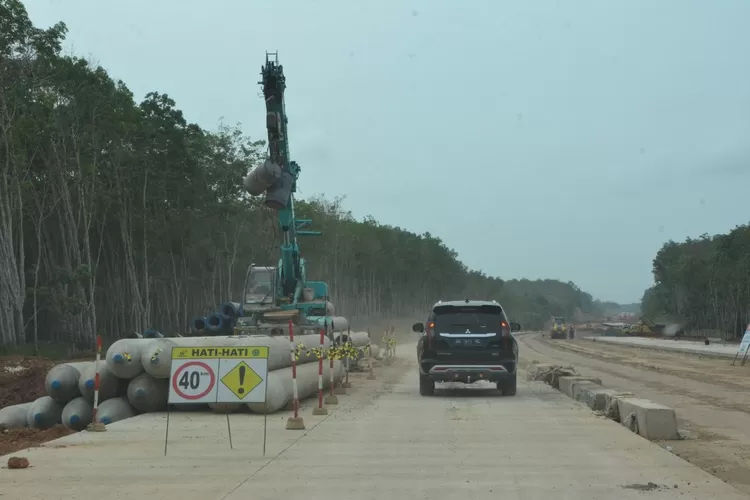Ilustrasi Jalan tol di Sumatera Barat ynag masih dalam proses konstruksi, jika proyek tol di SUmbar selesai maka Jalan Tol Padang Pekanbaru pun akan tersambung sepenuhnya (Dok: Kementerian PUPR)