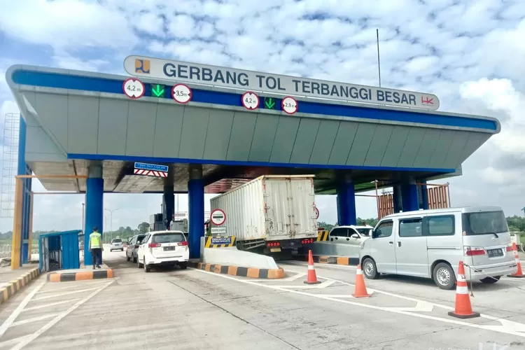 Jalan Tol Trans Sumatera diketahui pembangunannya telah mencapai hampir 50 persen, 1,300 km jalan tol telah beroperasi hingga saat ini (Dok: Hutama Karya)