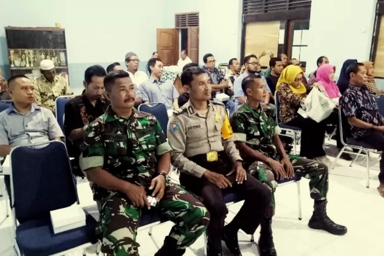 Tugas anggota KPPS dalam pemilu (kelurahan-josenan.madiunkota.go.id)