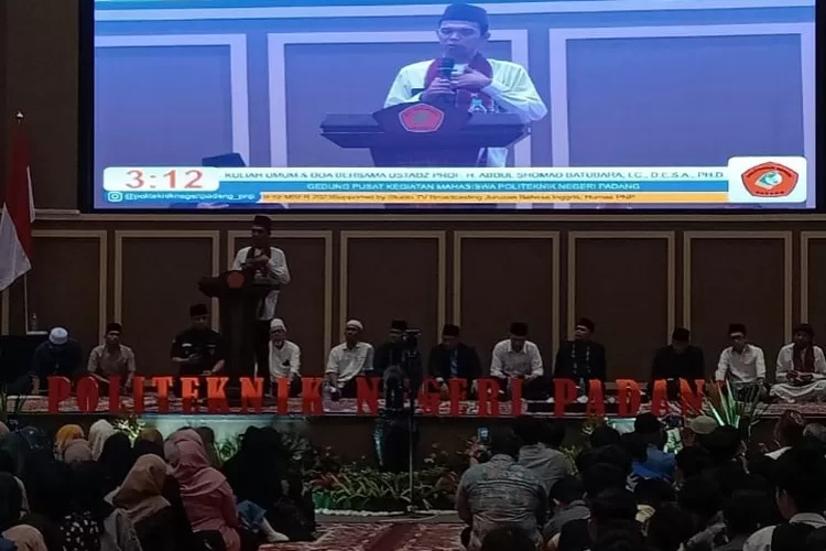 UAS saat memberikan kuliah umum di Politeknik Negeri Padang (PNP), Jumat, 15 Desember 2023. (Ist)