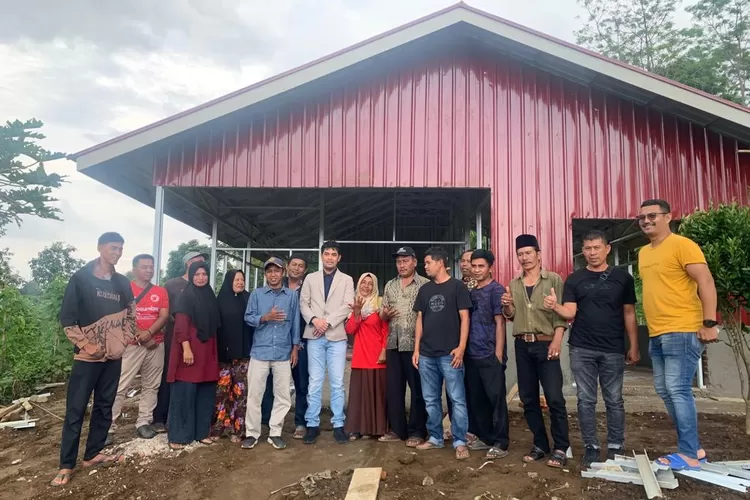 Nilmaizar mengungkapkan komitmen dan keseriusannya dalam pengolahan dan peningkatan hasil tani Sumatera Barat.