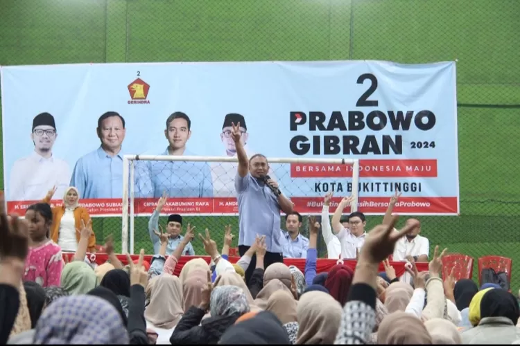 Kampanye dengan Ribuan Orang di Bukittinggi, Andre Rosiade: Insya Allah Prabowo-Gibran Menang 55 Persen