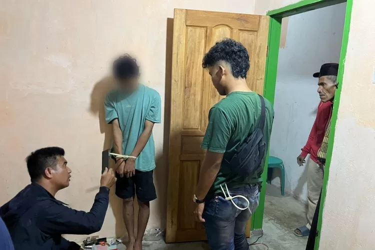 Tim Satuan Reserse Narkoba (Satresnarkoba) Polres Agam berhasil menangkap seorang pria berinisial AF (23) yang terlibat dalam kasus penyalahgunaan narkoba. (IST)