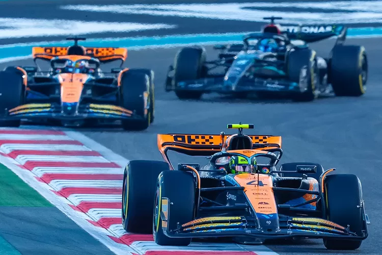 Pembalap tim McLaren dalam balapan F1 musim 2023 (McLaren)