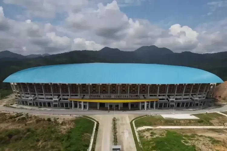 Proyek Stadion Utama Sumatera Barat yang sempat mangkrak dikabarkan akan kembali dilanjutkan pembangunannya di tahun 2024 ini. (Instagram: stadionutamasumbar)