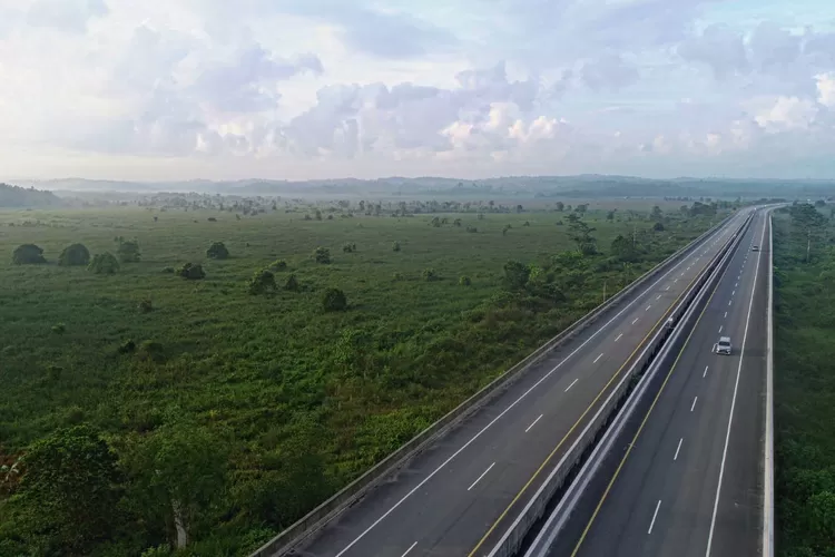 Ilustrasi proyek pembangunan jalan tol terbaru Riau rangkaian Jalan Tol Trans Sumatera (JTTS) yang akan melewai kawasan hutan. Sebanyak 736 hektar lahan diperkirakan akan terdampak pembangunan proyek.  (Dok: BPJT - Kementerian PUPR)