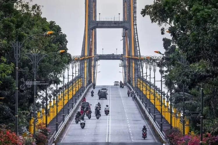 Jembatan Tengku Agung Sultanah Latifah (Instagram @explorepovriau)
