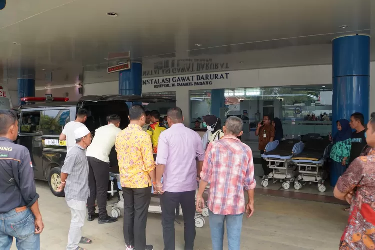 RSUP M Djamil Aktifkan Tim Kesiapsiagaan Bencana Terima Pasien Rawat Inap Semen Padang Hospital (Jefrimon/Harianhaluan.com)