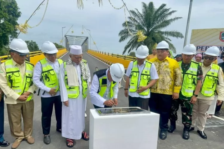 Peresmian Jembatan Sahbirin Noor: Gubernur Kalsel Mengguncang Ekonomi ...