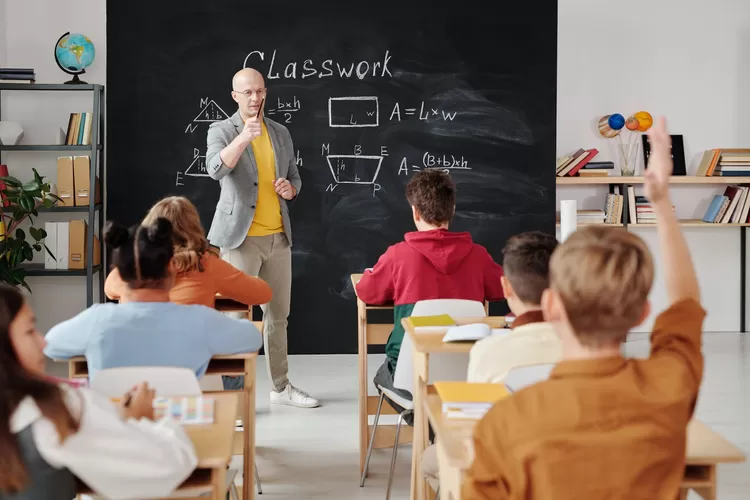 Ilustrasi teknik guru mengajar murid di sekolah  (Pexels.com)
