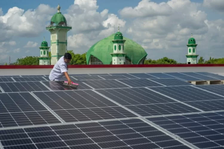 Realisasi pencapaian energi primer dari sumber Energi Baru Terbarukan (EBT) di Indonesia pada tahun 2023 mencapai 13,1 persen (indonesia.go.id)