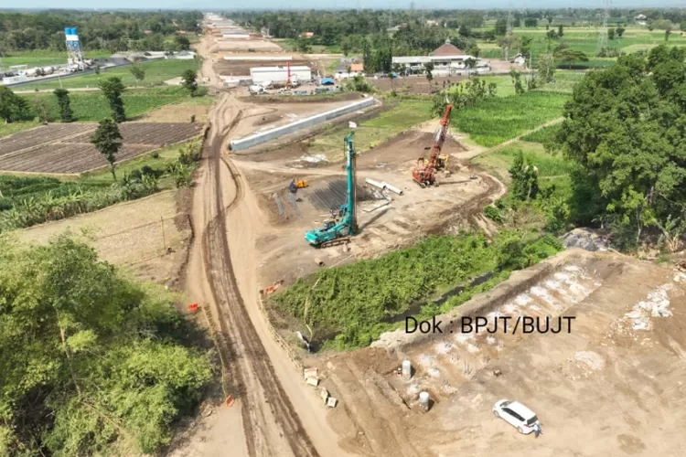 Konstruksi Ruas Pamungkas Jalan Tol Trans Jawa Tol Probolinggo-Banyuwangi Tahap 1 Ditargetkan Tuntas Desember 2024, Progres Kini Sudah Berapa Persen?&nbsp; (bpjt.pu.go.id)
