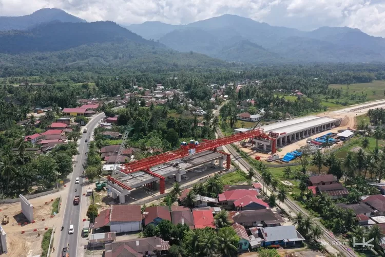 5 ruas Jalan Tol Trans Sumatera (JTTS) pembangunannya akan coba dituntaskan di tahun 2024 ini, salah satu diantaranya adalah Jalan Tol Padang-Sicincin di Sumatera Barat. (Dok: Hutama Karya)