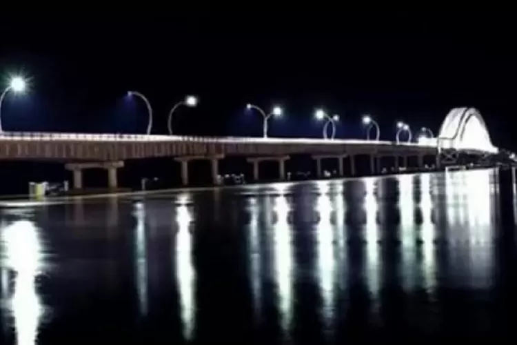 Jembatan Terpanjang di Kalimantan Ini Tiru Konsep Jembatan Ampera Palembang, Tapi Kok Mirip Australia? (Koran Saku - Hops.ID)