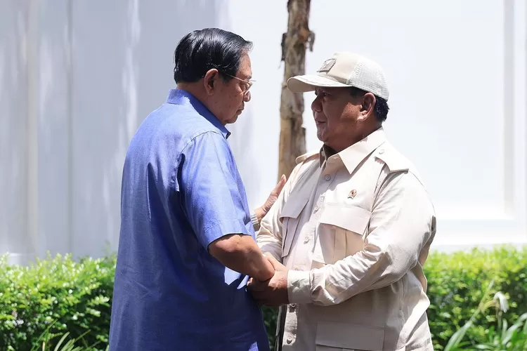 Prabowo Subianto berkunjung ke kediaman SBY di Pacitan, Jawa Timur (Facebook Agus Yudhoyono)