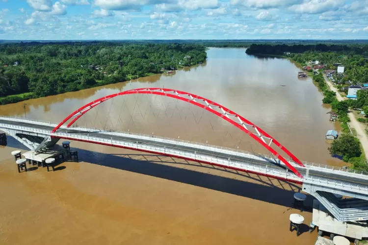 Jembatan Tumbang Samba, jembatan terpanjang di Kalimantan Tengah (biroadpim.kalteng.go.id)
