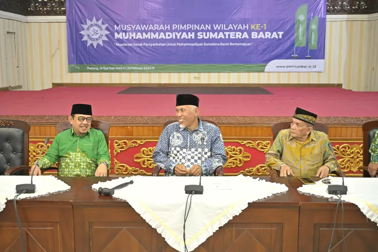 Gubernur Sumbar Mahyeldi Ansharullah saat menghadiri Muspimwil ke-1 Muhammadiyah Sumbar. (Humas Pemprov Sumbar )