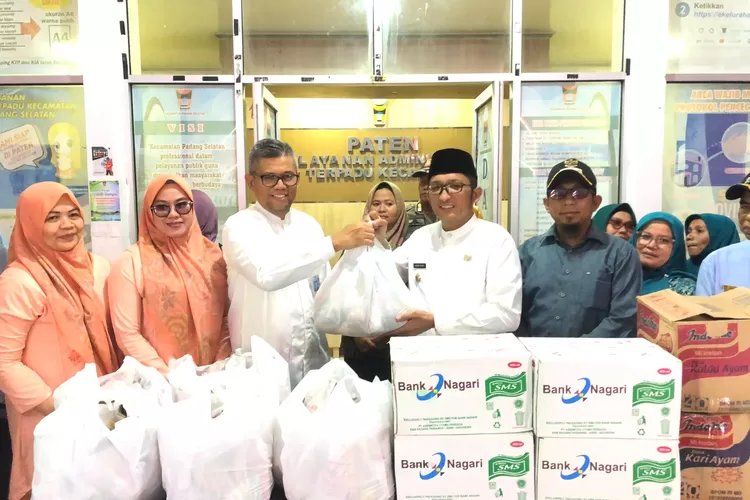 Diterima Wako Hendri Septa, BNI dan Bank Nagari Turut Beri Bantuan Korban Banjir di Padang  (Humas Pemko Padang )