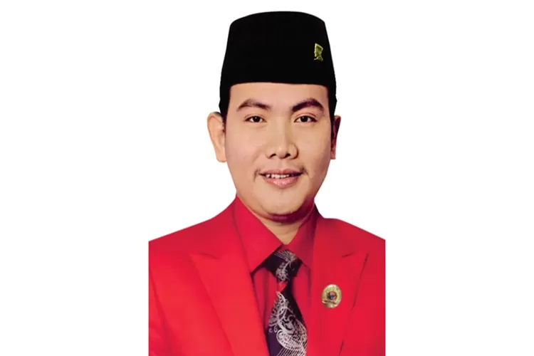 Mohammad Solichin, Anak Kepala Desa Wanakerta Kabupaten Tangerang yaitu Tumpang Sugian (infopemilu.kpu.go.id)