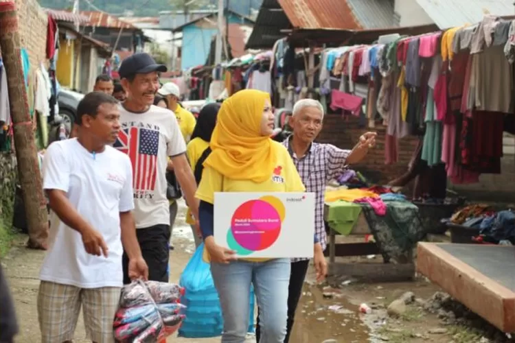Tanggap! Indosat Ooredoo Hutchison Salurkan Bantuan bagi Masyarakat Terdampak Banjir di Padang (IST)