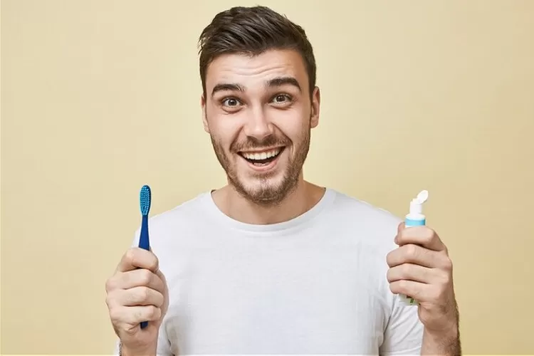 Hal ambigu tentang sikat gigi di siang hari saat puasa di bulan Ramadhan (Freepik)
