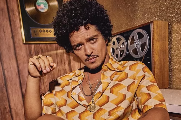 Bruno Mars dikabarkan terlilit utang Rp786 miliar  ((Instagram/@brunomars))