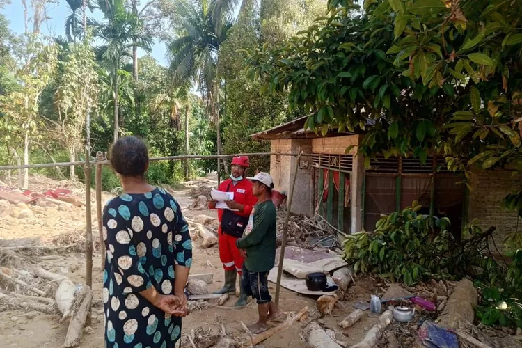 PMI Kota Padang Panjang Ikut Bantu Korban Banjir Pesisir Selatan (Kominfo Padang Panjang)