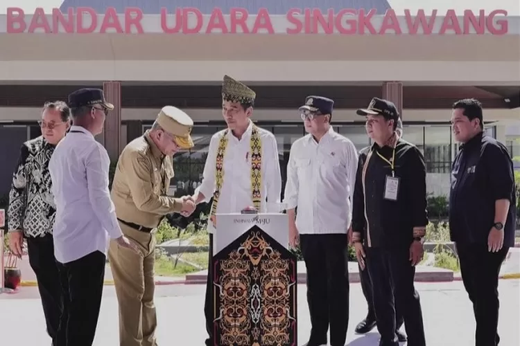 Jokowi resmikan Bandara Singkawang di Kalimantan Barat (Instagram @jokowi)