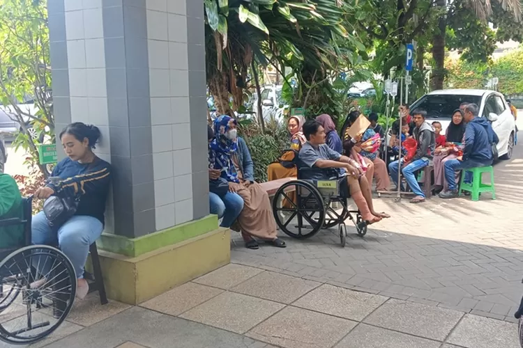 Tuban diguncang gempa, pengunjung rumah sakit panik (Twitter @BNPB_Indonesia)