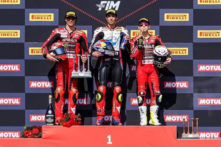Toprak Razgatlioglu Menjadi Juara World Superbike Catalunya 2024 bersama BMW (WorldSBK)