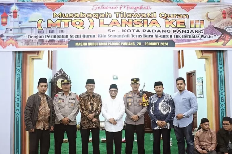 60 Lansia Padang Panjang Ikuti MTQ di Masjid Nurul Amri (Kominfo Padang Panjang)