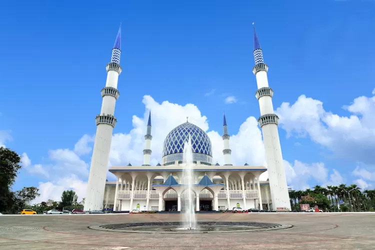 Masjid termegah, Kab. Siak (Freepik)