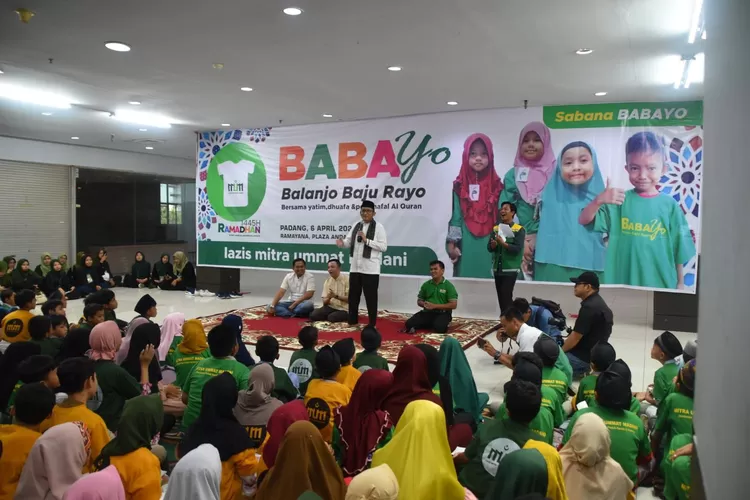 Wako Padang Hendri Septa Hadiri 'Babayo', 500 Anak Yatim Berbelanja Baju Rayo (Humas Pemko Padang )