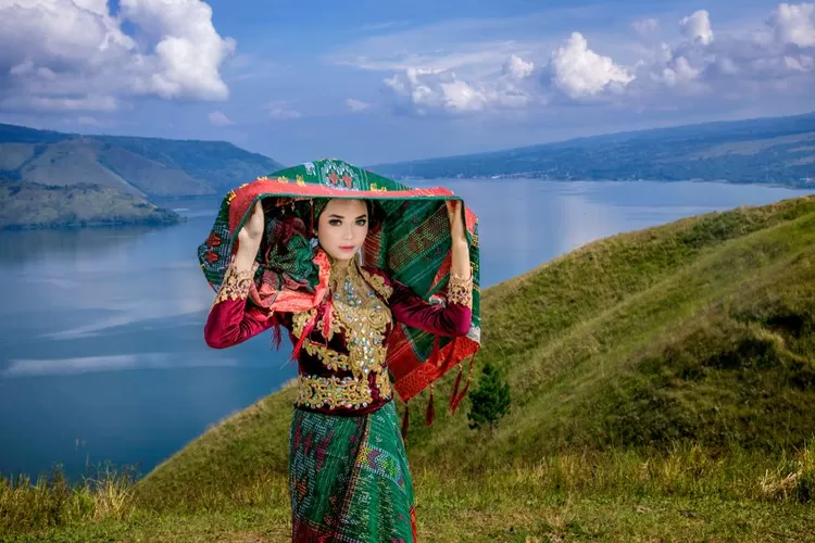 Sumatera Utara beribukota di Kota Medan, dengan luas wilayah 72.981,23 km2. Sumatera Utara merupakan provinsi dengan jumlah penduduk terbesar keempat di Indonesia.