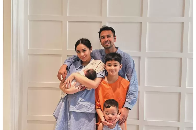 Raffi Ahmad dan keluarga. Foto: Instagram/@raffinagita1717