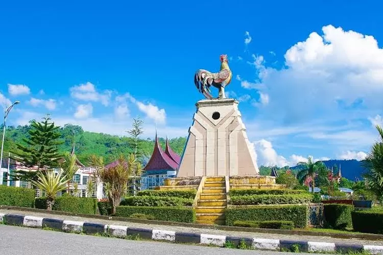 Kabupaten Solok Selatan adalah sebuah wilayah kabupaten yang terletak di bagian selatan Provinsi Sumatera Barat memiliki lokasi wisata yang sangat indah dengan panorama alam yang asri.