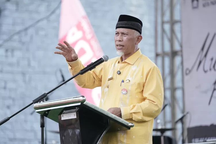 Gubernur Sumbar Apresiasi Festival Rakyat Muaro Padang sebagai Wujud Komitmen Pengembangan Sektor Pariwisata dan UMKM (Humas Pemprov Sumbar )