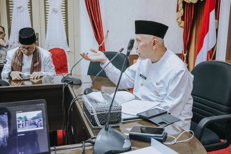 Gubernur Sumatera Barat, Mahyeldi Ansharullah. Sumbar diketahui barus saja menerima dana alokasi pembangunan senilai hampir setengah triliun dari Pemerintah Pusat. (Instagram: mahyeldisp)
