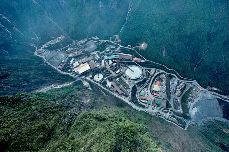 Tambang PT Freeport Indonesia di Kawasan Mineral Grasberg, Papua