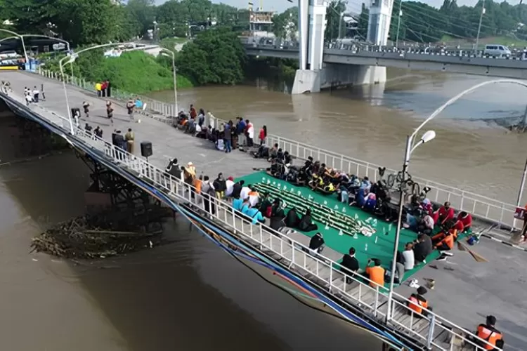 Jembatan Lama, jembatan tertua di dunia berlokasi di Kota Kediri (kedirikota.go.id)
