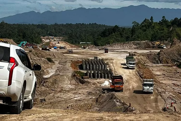 Pemerintah Provinsi Sumatera Barat diketahui membantu mengalokasikan dana guna ganti rugi lahan proyek Jalan Tol Padang-Sicincin. Proyek ini merupakan rangkaian dari mega proyek Jalan Tol Trans Sumatera (JTTS). (Dok: Tender Indonesia)