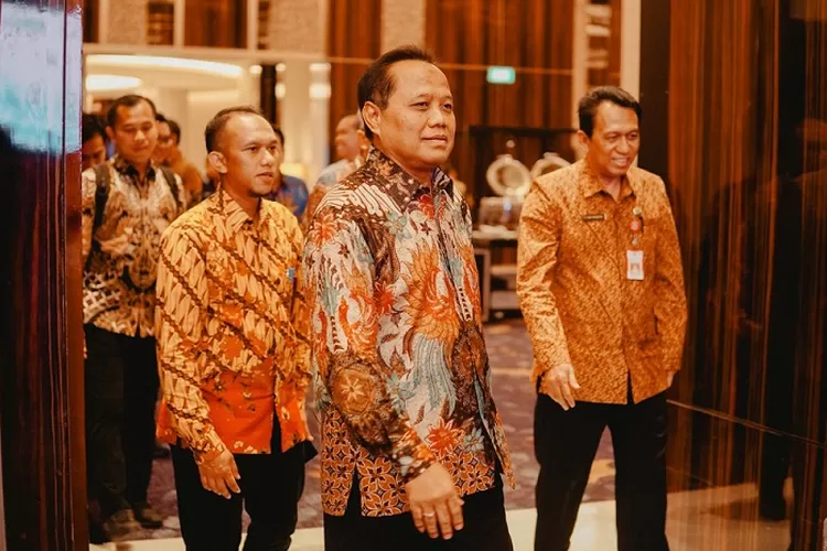 PT Pupuk Indonesia (Persero) menggelar acara sosialisasi penambahan alokasi pupuk bersubsidi kepada petani, pemilik kios, distributor, dan dinas pertanian di Surabaya, Jawa Timur. 