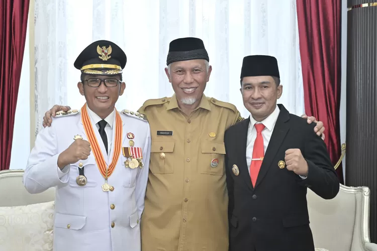 Gubernur Sumbar Terima Kunjungan Pamitan Wako-Wawako Padang yang Akhiri Masa Jabatan (Humas Pemprov Sumbar )