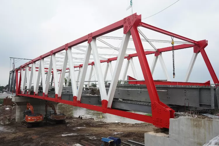 Jembatan Jongbiru Kediri bakal rampung Juni (prokopimkedirikab.go.id)
