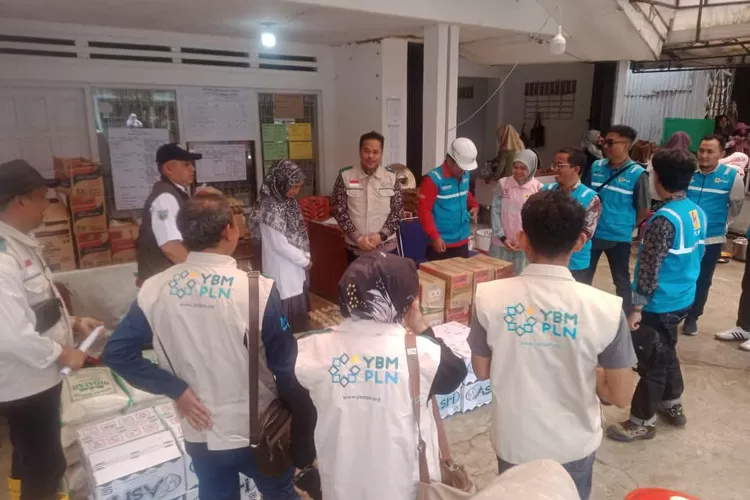 Berbagai Bantuan untuk Korban Banjir Bandang Disalurkan ke Dapur Umum di Padang Panjang (Kominfo Padang Panjang)