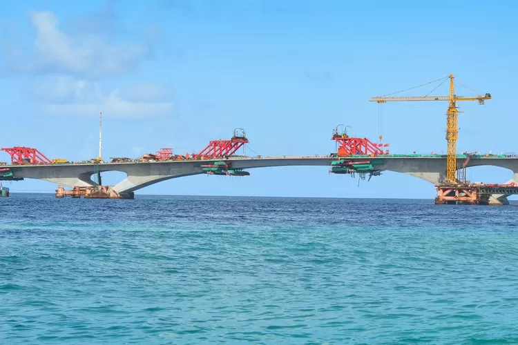Ilustrasipembangunan jembatan terpanjang di Indonesia yang akan hadir di Riau. Proyek ini diketahui melibatkan pihak dari negara China atau Tiongkok. Pengerjaannya diharapkan dapat segera dimulai di tahun 2024 ini. (X: China_Amb_Mdv)