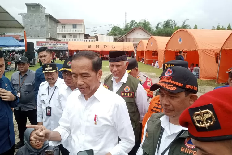 Sambangi Pengungsi Banjir Bandang di Bukik Batabuah Agam, Ini Kata Presiden Joko Widodo (IST)